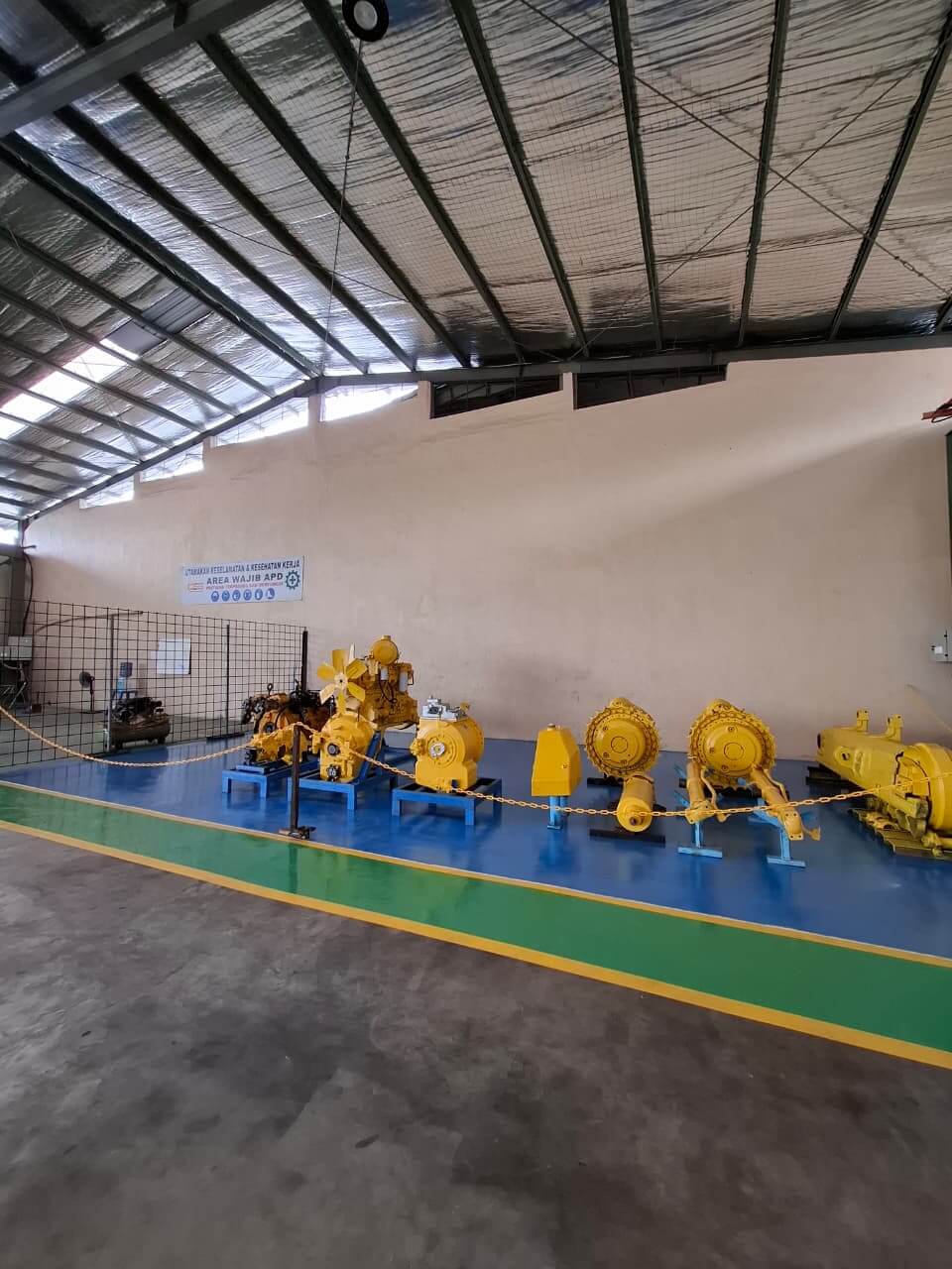 Complete fleet of heavy equipment training machines